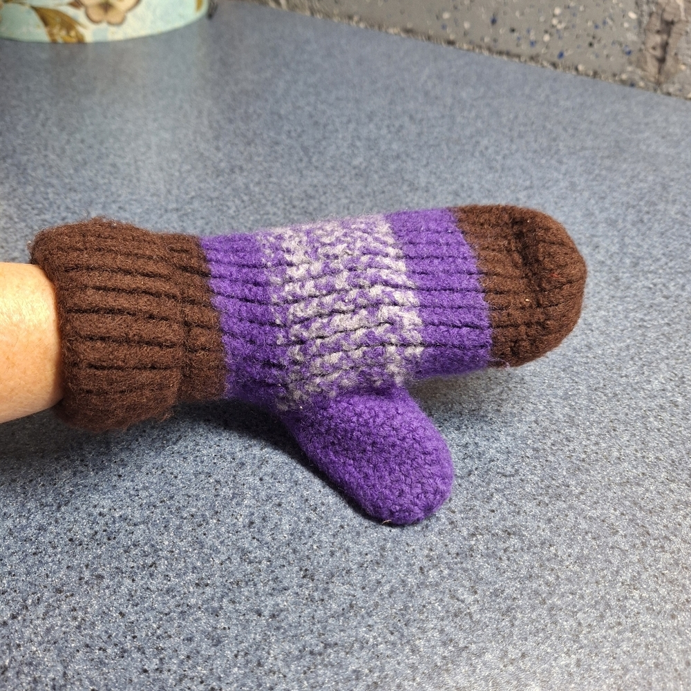Vintage Hand Knitted Wool Mittens, Size Medium